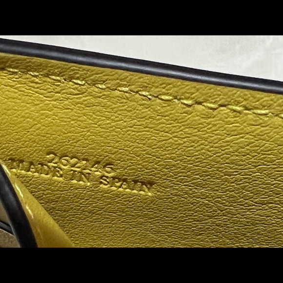 Loewe x Spirited Away Otori-Sama small vertical wallet - Picture 10 of 11